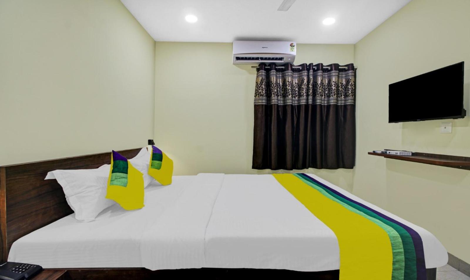 Hotel Park Central Calcutta Exterior foto